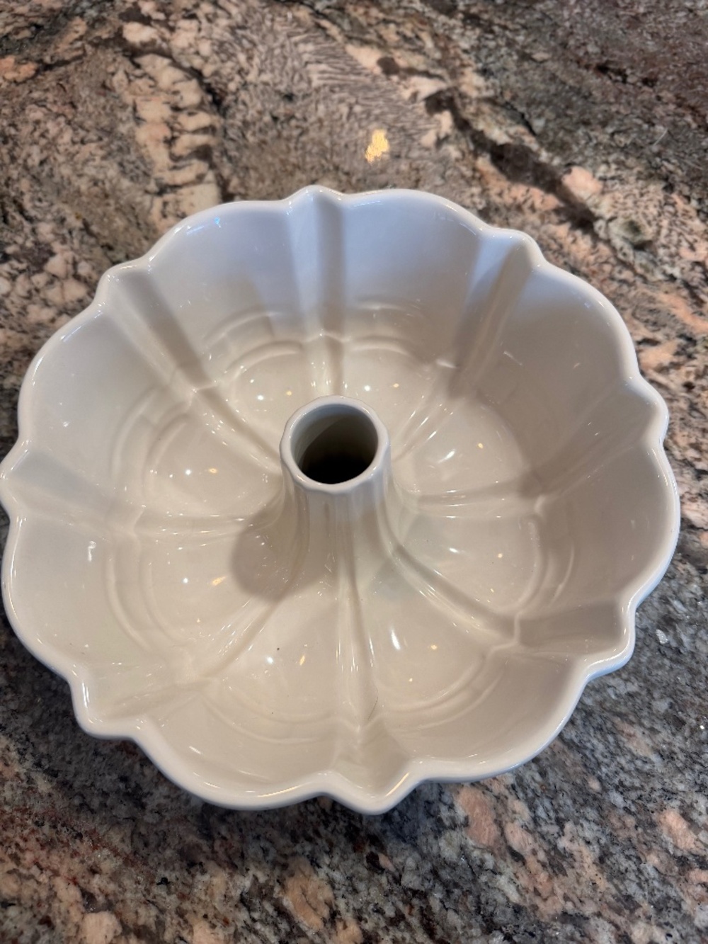Longaberger Pottery 9" Fluted Bundt Cake Pan